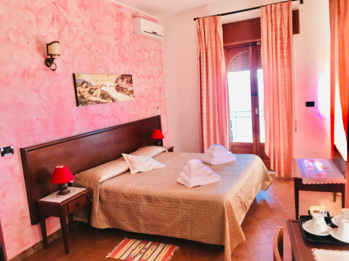 Suite Regina 卡斯泰尔莫拉 外观 照片
