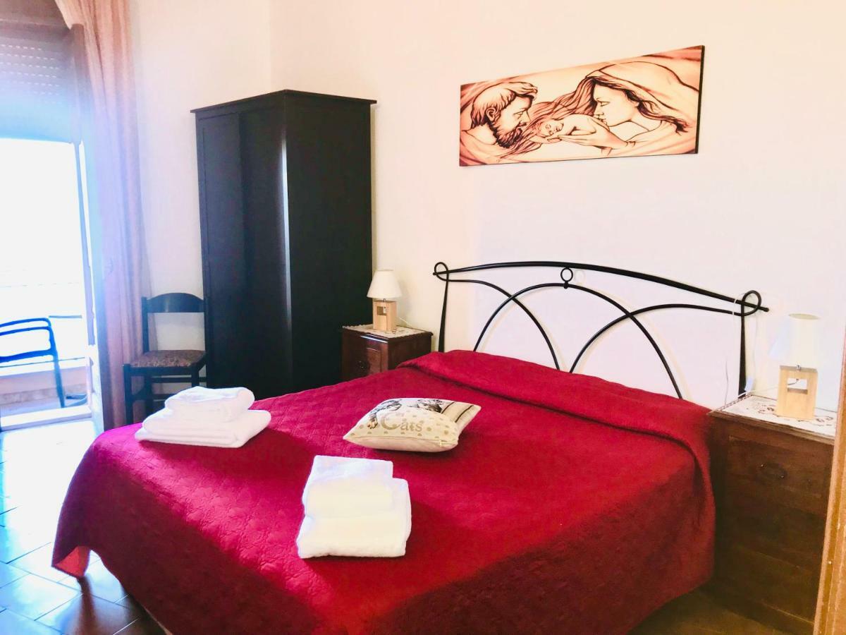 Suite Regina 卡斯泰尔莫拉 外观 照片